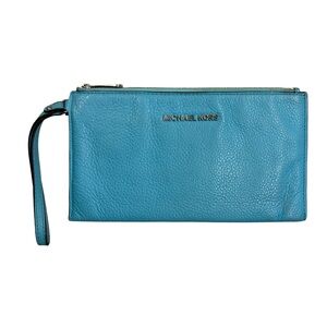 🌹 MICHAEL KORS 🌹 Turquoise Leather Wristlet